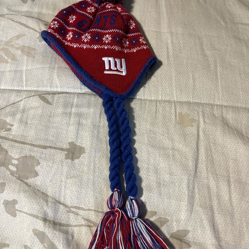NY Giants Pom Pom tassel hat